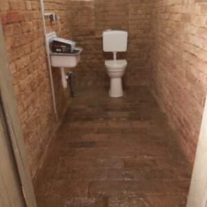 Im Kellerbereich neuen wc einrichten